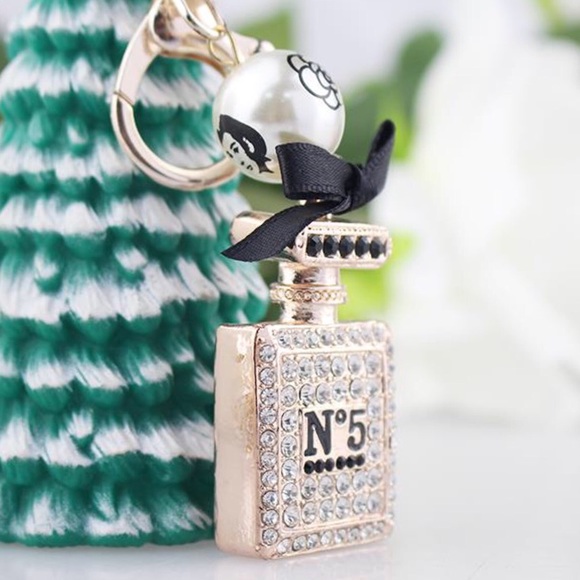 Chic Crystal Perfume Bottle Keychain Charm - Picture 2 of 16